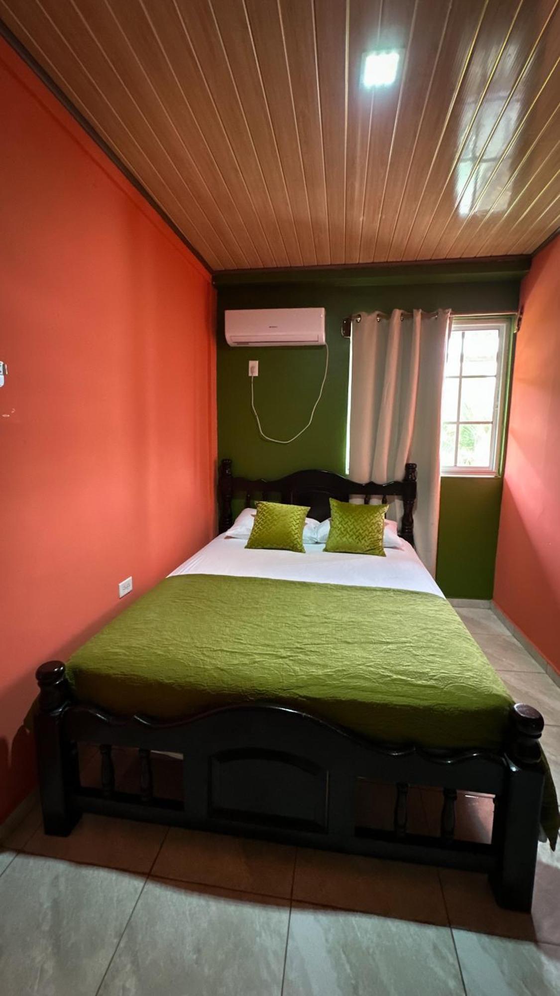 Hotel Caribbean View Bastimentos Eksteriør bilde